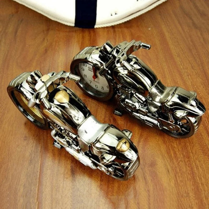 Cool Alarm Clock Model Fashion Retro Alarm Clock Personalized Desktop Ornament Quartz Clock Personality Gift Friends